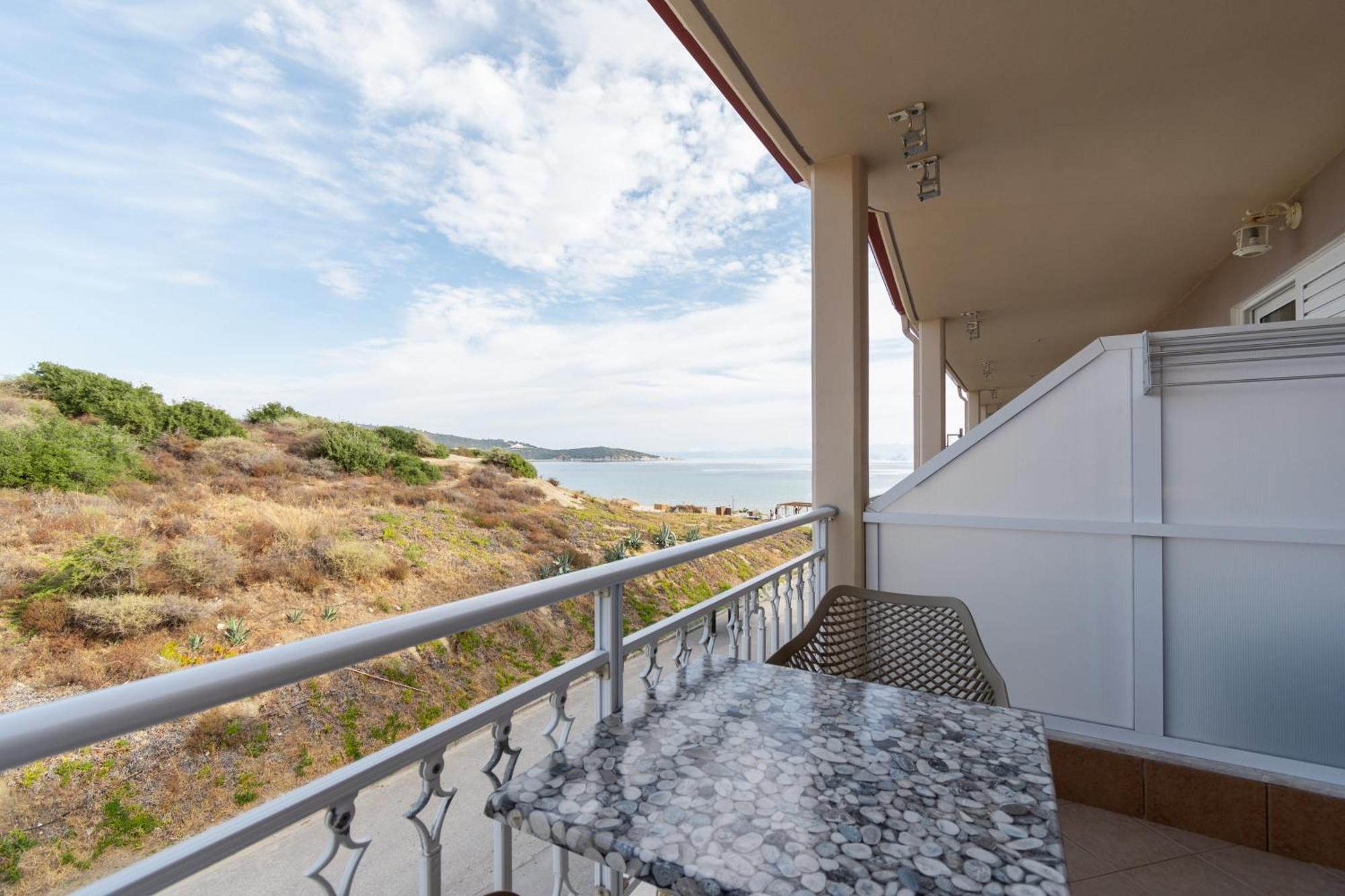 Hotel Agni On The Beach Сарти Экстерьер фото